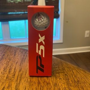 barstool Transfusion TaylorMade Tpx5 golf ball